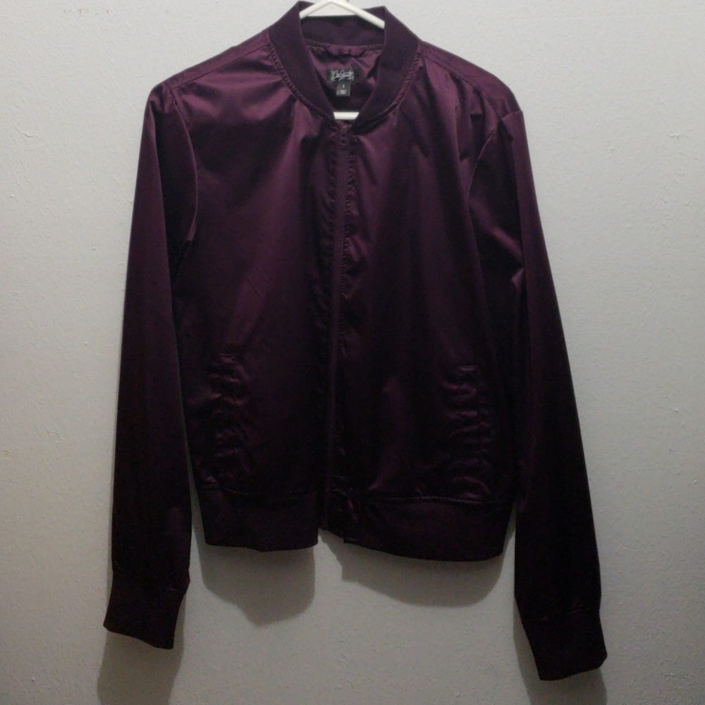 Lightweight bomber jacket